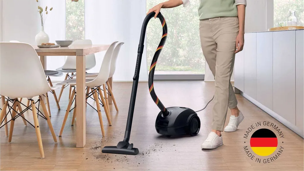 Bosch Serie 2 BGLS2CHAMP Bodenstaubsauger, Zylinder-Vakuum, Trocken, Staubbeutel, Hygienefilter, Filterung, 80 dB Bosch Serie 2 BGLS2CHAMP Bodenstaubsauger, Zylinder-Vakuum, Trocken, Staubbeutel, Hygienefilter, Filterung, 80 DB -Reinigungsgeräte Laden 0a99ed79001ef31a2e887371c532e2d8