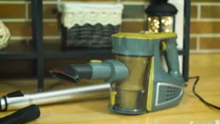 Adler Handstaubsauger AD 7036 Beutellos Autostaubsauger 1,5 L Düsenset -Reinigungsgeräte Laden 0d546d76c2dc3b46580607744c3c6cba