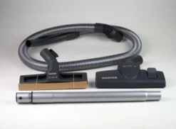 Hoover 39001512 Brave BV71 BV 20011 ECO Bodenstaubsauger + Parkettdüse, 700 W, Schwarz -Reinigungsgeräte Laden 19823a6b8b7ea8fc3e9925f6cdeba575