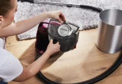 Grundig Bodenstaubsauger »VCC 3870 A«, 800 W, -Reinigungsgeräte Laden 1ee7231f2ebba74442e12e74d6bc86b2