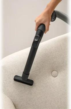 HooGo B3+ Bodenstaubsauger 3 Liter Mit Beutel Inkl. Parkett-, Polster- Und Fugendüse, Möbelbürste, 11m Aktionsradius, HEPA14 Filter, Allergikertauglich -Reinigungsgeräte Laden 5666db350c4e322c93e096dc10e5a928