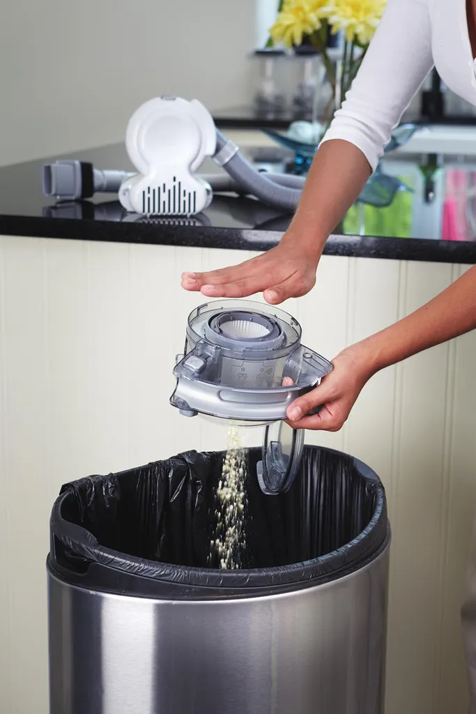 Black&Decker PD1820L Kleinstaubsauger, 25 Watt Black & Decker Black&Decker PD1820L Kleinstaubsauger, 25 Watt -Reinigungsgeräte Laden 7a3f43e96636c9fcb0adefe6f8b03dba