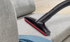 Bosch Serie 6 BGC41XSIL Staubsauger Zylinder-Vakuum Trocken 700 W Beutellos -Reinigungsgeräte Laden 93468174259243036a4312d9c1012ec7