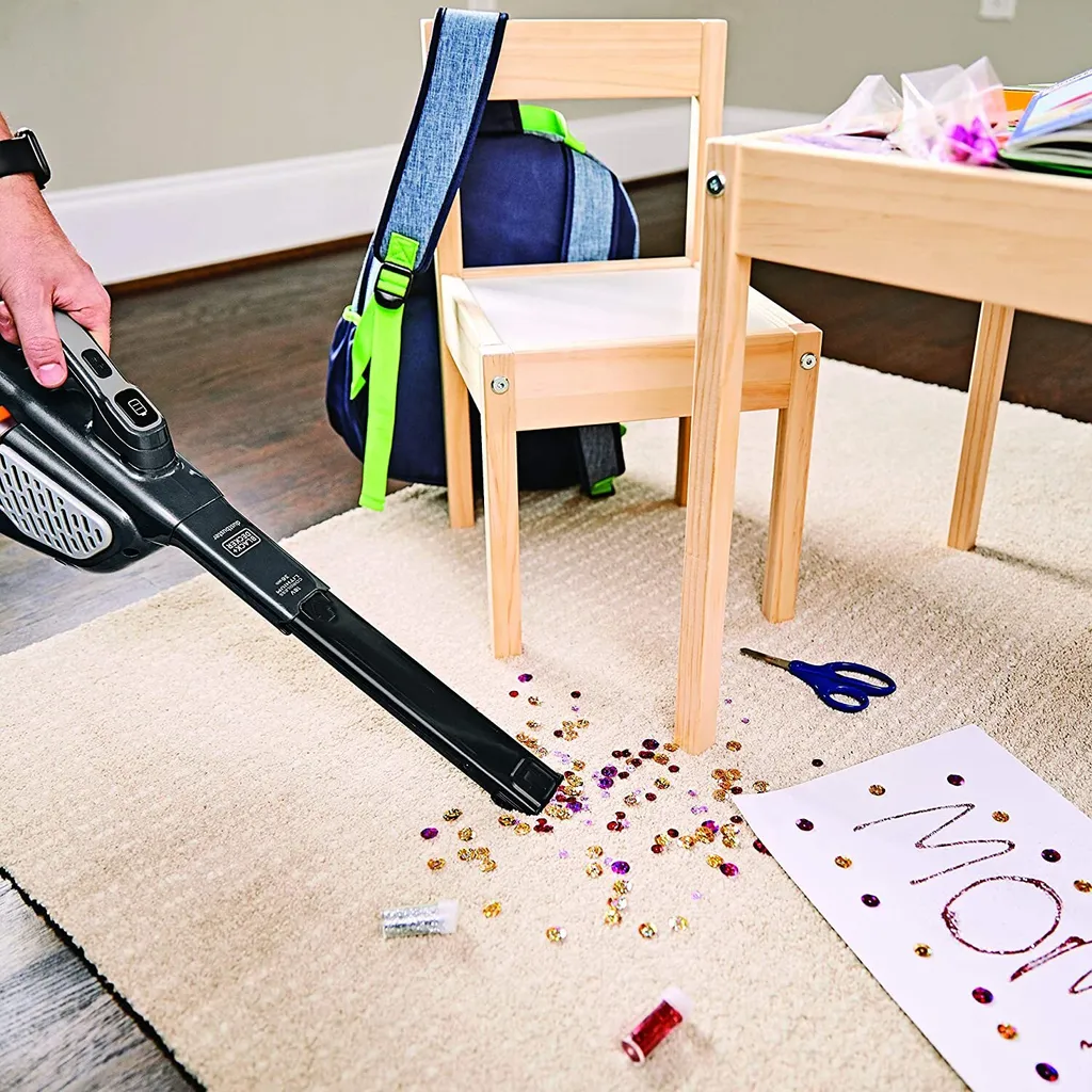 Black & Decker BHHV520BT - Handstaubsauger - titanium Black & Decker BHHV520BT - Handstaubsauger - Titanium -Reinigungsgeräte Laden 95f1cf75605a38f4c39b2967a2ac59fa