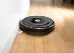 IRobot Roomba 676, Lithium-Ion (Li-Ion), 60 Min - 2 H, 0,6 L, Rund, Schwarz -Reinigungsgeräte Laden d1fa0b1995d1345f03c66cf226bf5243
