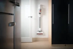 Black & Decker Black + Decker BHFEA515J Akku-Handstaubsauger Mit Stiel Kabellos Beutellos 33 AW -Reinigungsgeräte Laden e6f6a5b0217d16efee436391a4b40087